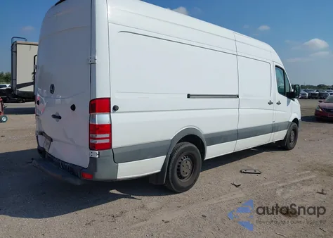 2016 Mercedes-Benz Sprinter 2500 High Roof z USA, uszkodzony, nr VIN WD3PE8DD2GP188026
